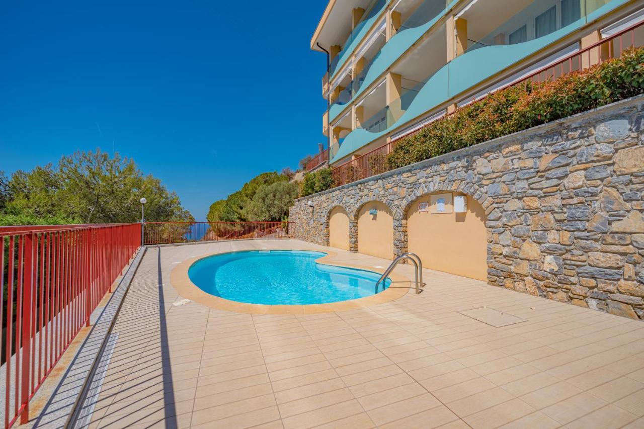 ולקרוסיה Appartamento Incantevole Con Piscina מראה חיצוני תמונה
